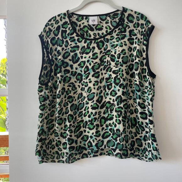 Cabi ‎ Green Jungle Print Cheetah Top, Sleeveless Size M, 3260 - Picture 2 of 7